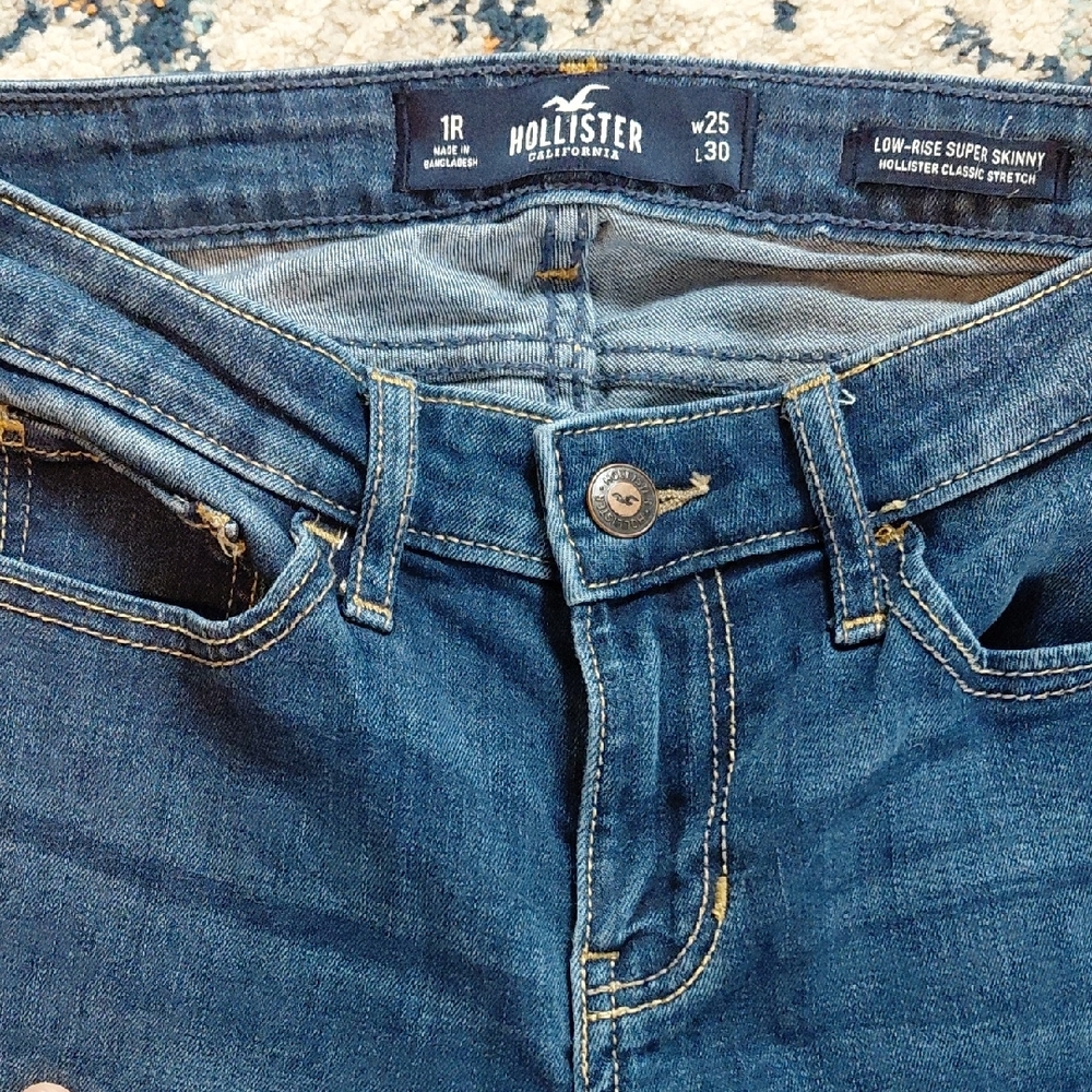 Hollister Dark Blue Women's Skinny Jeans - Picture 2 of 4